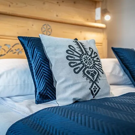 Aparteo Pod Wierchem * コシチェリスコ